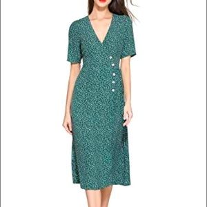 Sz 4 green dress sold by amazon French rouje style